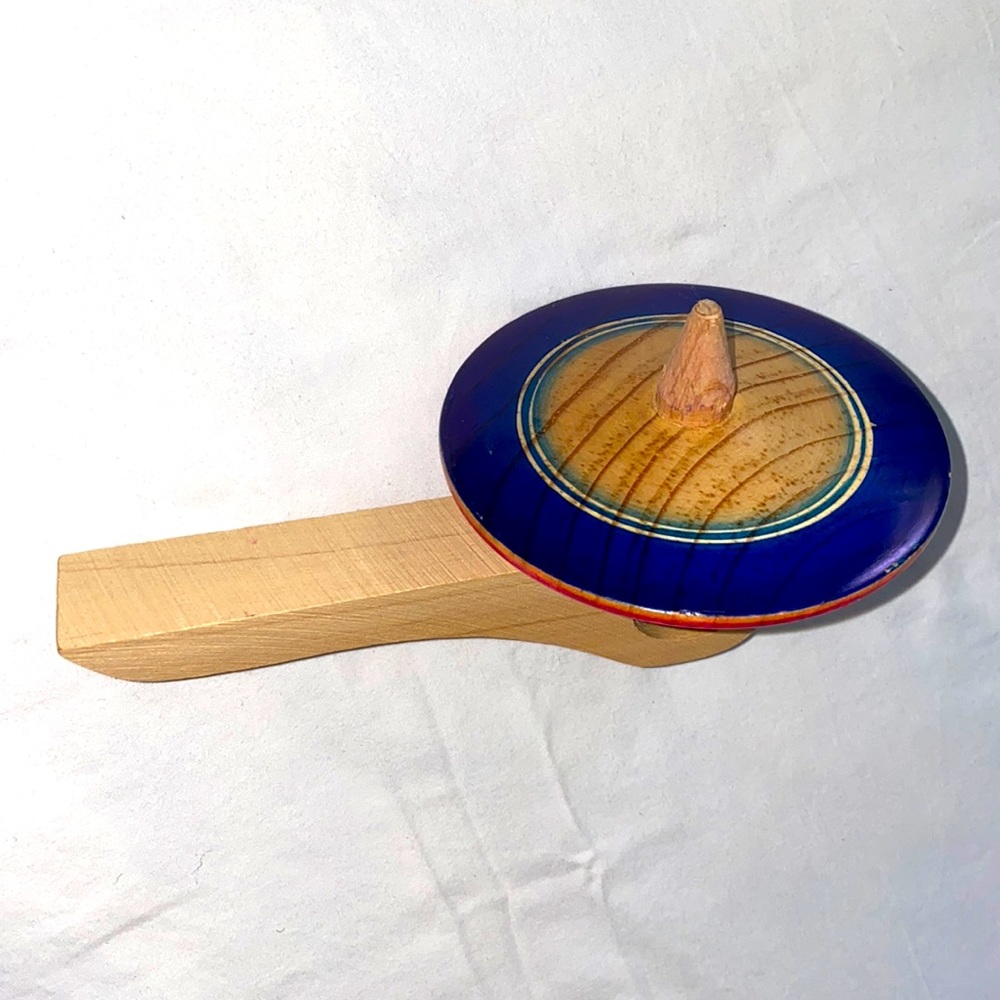 Large spinning top - Picture 2 of 5